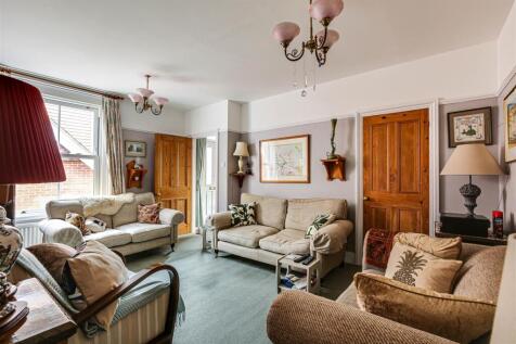 5 Reception room.jpg