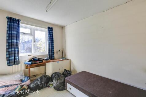 6 Bedroom.jpg