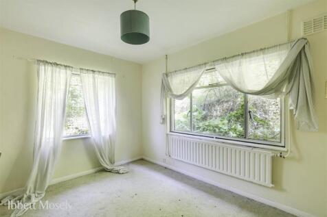 11 Bedroom.jpg