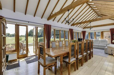 12 Dining Garden Room.jpg