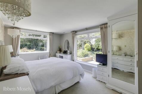 27 Bedroom one.jpg