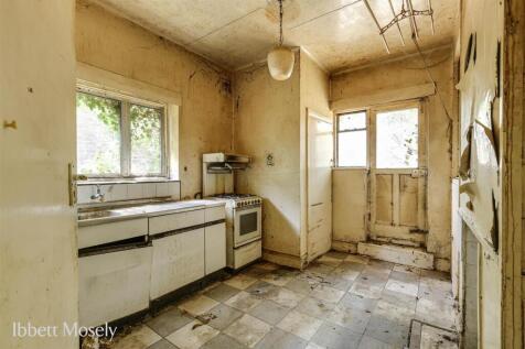5 Kitchen.jpg
