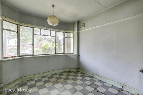6 Bedroom.jpg