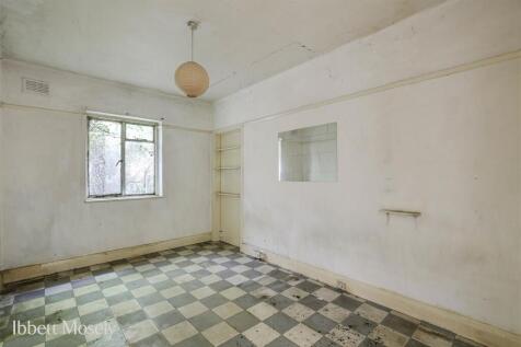 8 Bedroom.jpg