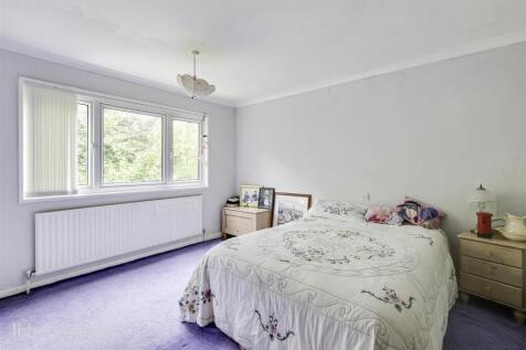 8 Bedroom 2.jpg