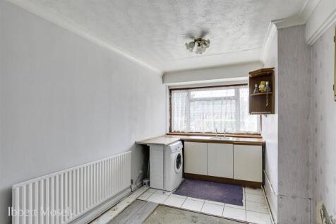 10 Bedroom 3.jpg