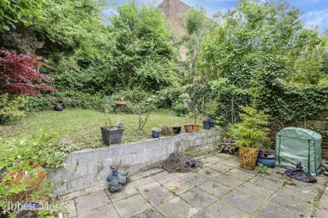 11 Garden.jpg