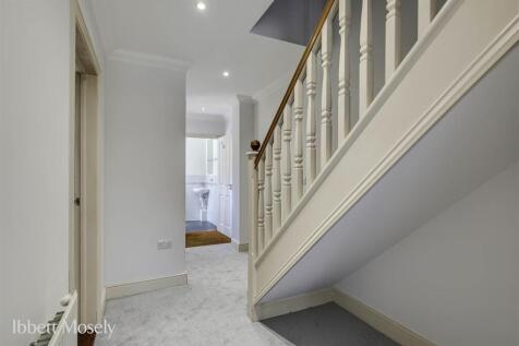 7 Entrance Hall.jpg