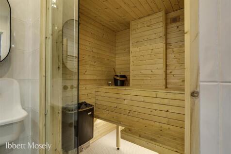 14 Sauna.jpg