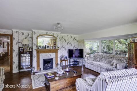 8 Reception room.jpg