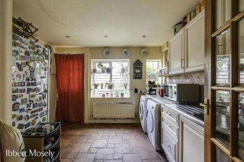 11 Utility room.jpg