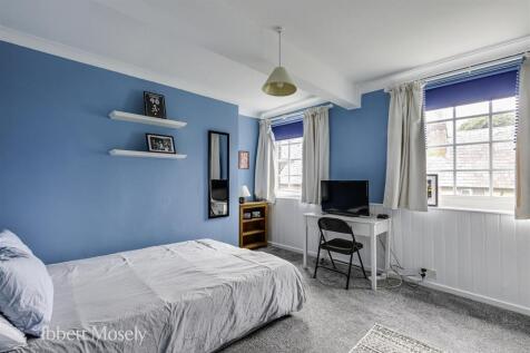 20 Bedroom Two.jpg