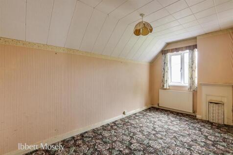 9 Bedroom.jpg