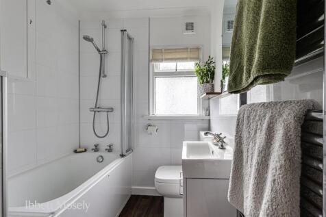 12 Bathroom.JPG