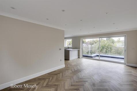 5 Reception Room.JPG