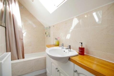 ensuite (1).jpg