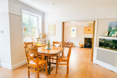 Kitchen/Dining
