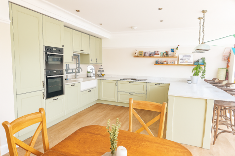 Kitchen/Dining