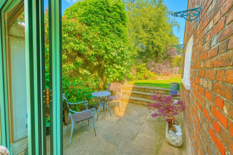 Bi-fold to Terrace