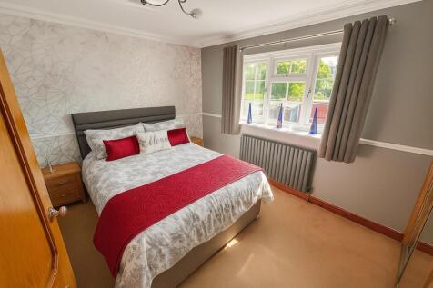 bedroom 2 .jpeg
