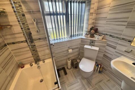 Bathroom.jpeg
