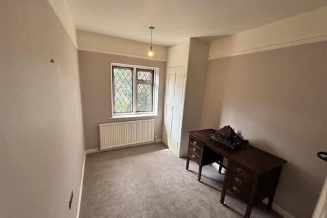 Bedroom 2 .jpeg