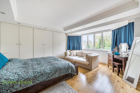 70a8f89a-3e3e-4e2...