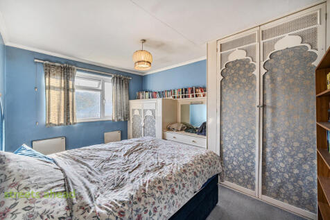 d2526e22-aa21-40a...