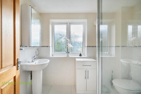 8e75fbbb-9121-4b5...