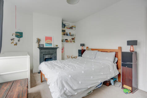 bedroom4