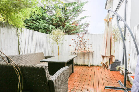 gardendeckingarea