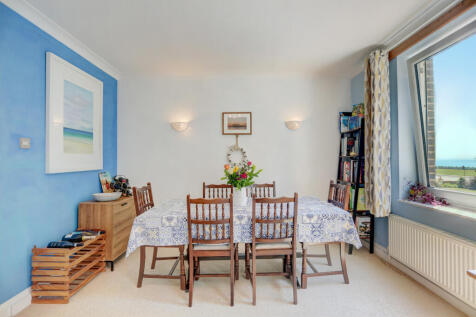 diningarea4
