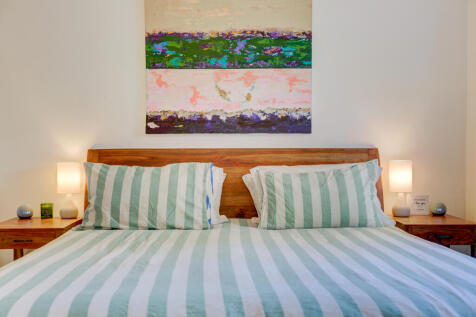 bedroom2