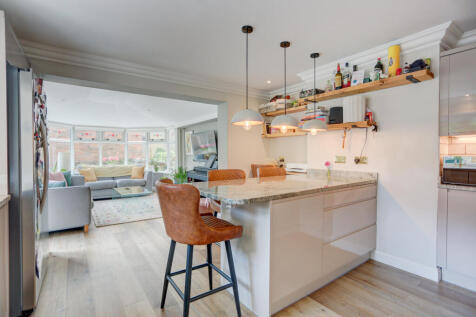 kitchenlivingarea