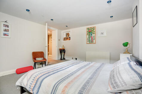 bedroom4