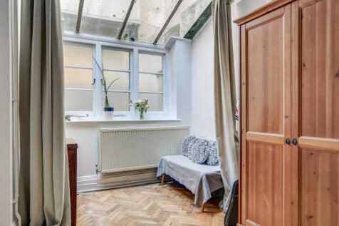 bedroomseating