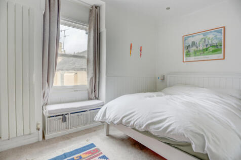 bedroom4