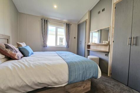 Main Bed