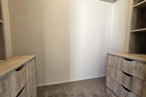 2nd bed wardrobe