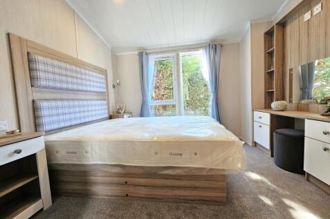 Main Bed