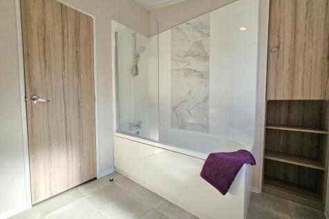 Bathroom2