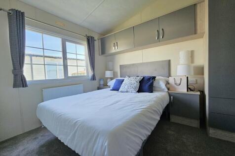 Main Bed