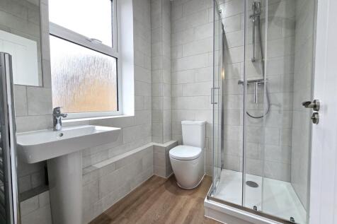 En-Suite (8)