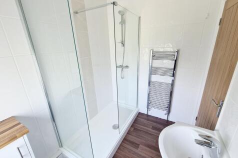 Shower Room (2)