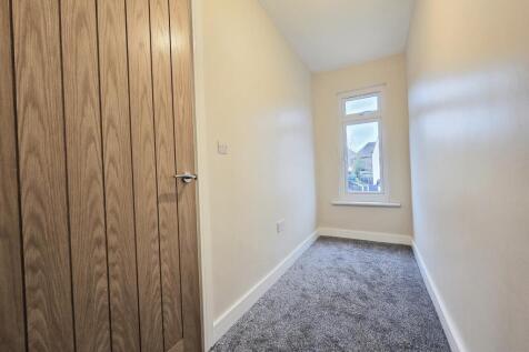 walk in wardrobe - n
