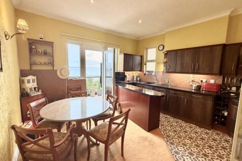First floor kitchen 