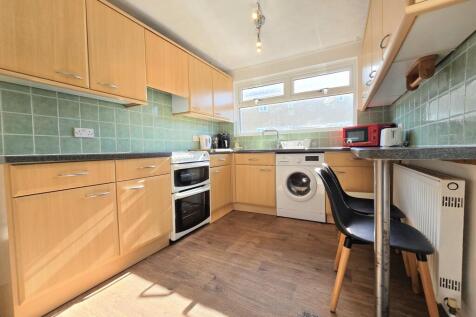 Flat Kitchen