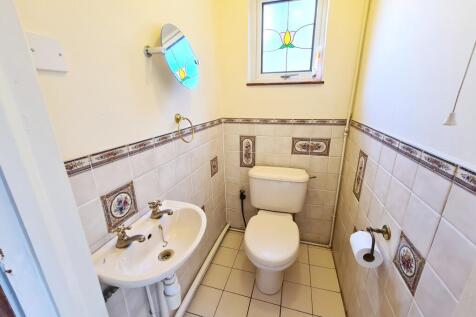 Ground floor wc
