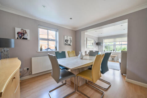 1356827-5-68d173a...