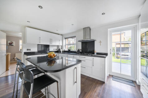 1356827-9-68d173c...